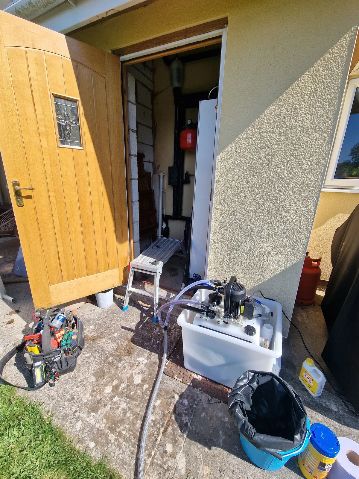 FireFlow Heating & Cooling power flushing rig set up on a Somerset job